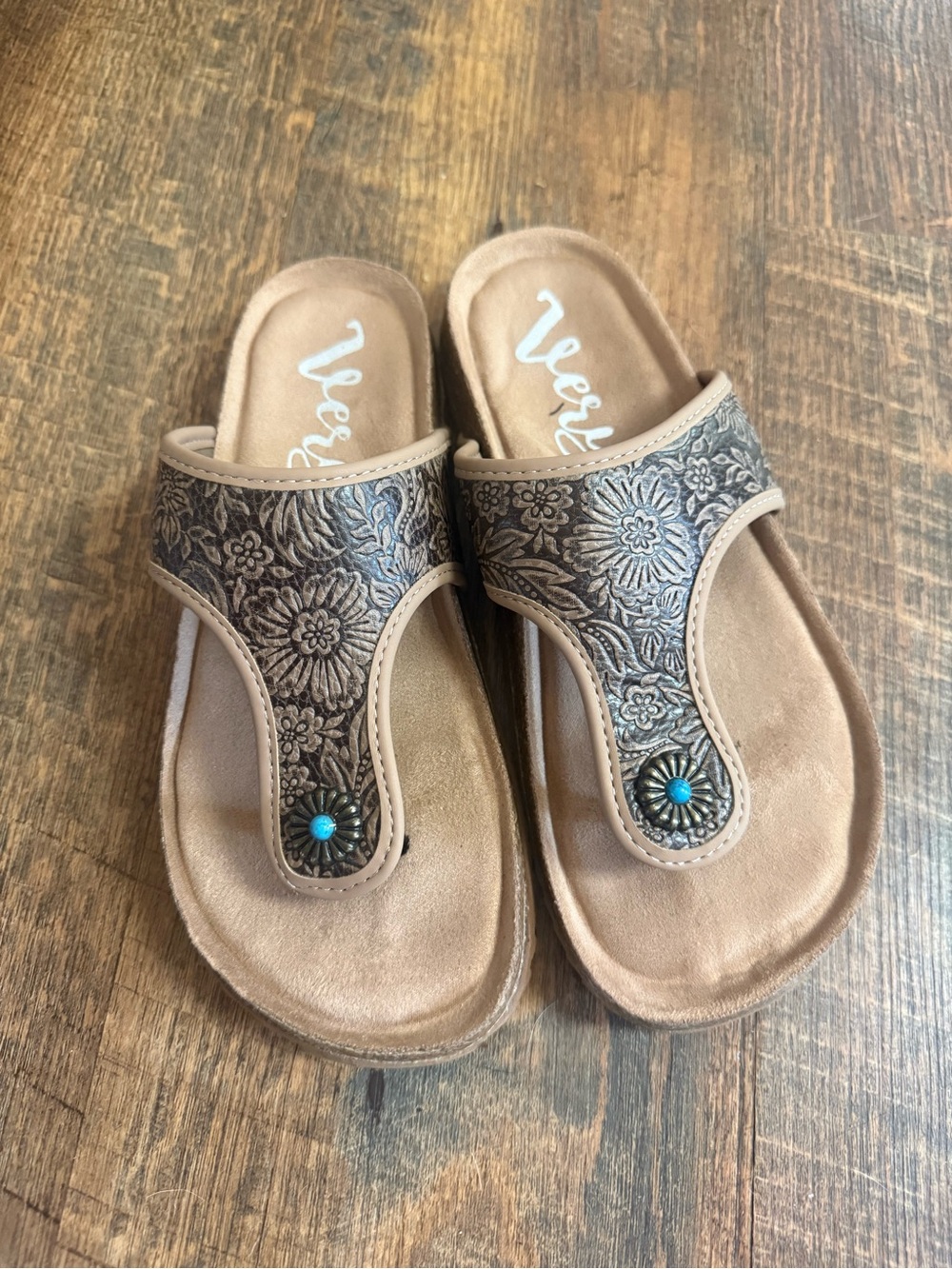 Very G Western Tooled Floral Turquoise Sandals – Size 7